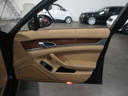 Used 2011 Porsche Panamera 4 image 23