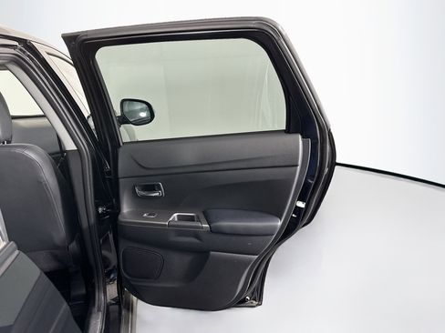 Used 2025 Mitsubishi Outlander Sport ES image 28