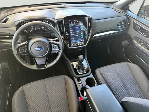 Used 2025 Subaru Forester Premium AWD/4WD image 9