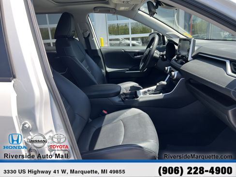 Used 2020 Toyota RAV4 Limited AWD/4WD image 27