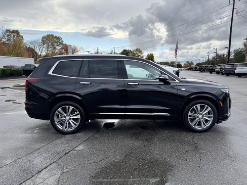 Used 2024 Cadillac XT6 Premium Luxury w/ Technology Package image 8