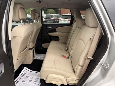 Used 2012 Dodge Journey SXT w/ Flexible Seating Group FWD image 11