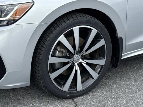 Used 2021 Volkswagen Passat 2.0T R-Line image 7