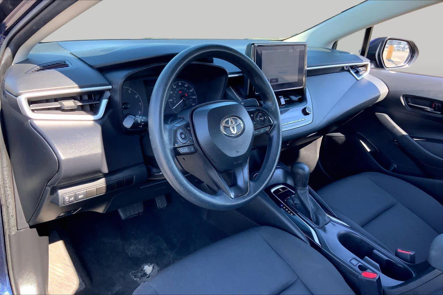 Used 2024 Toyota Corolla LE FWD image 17
