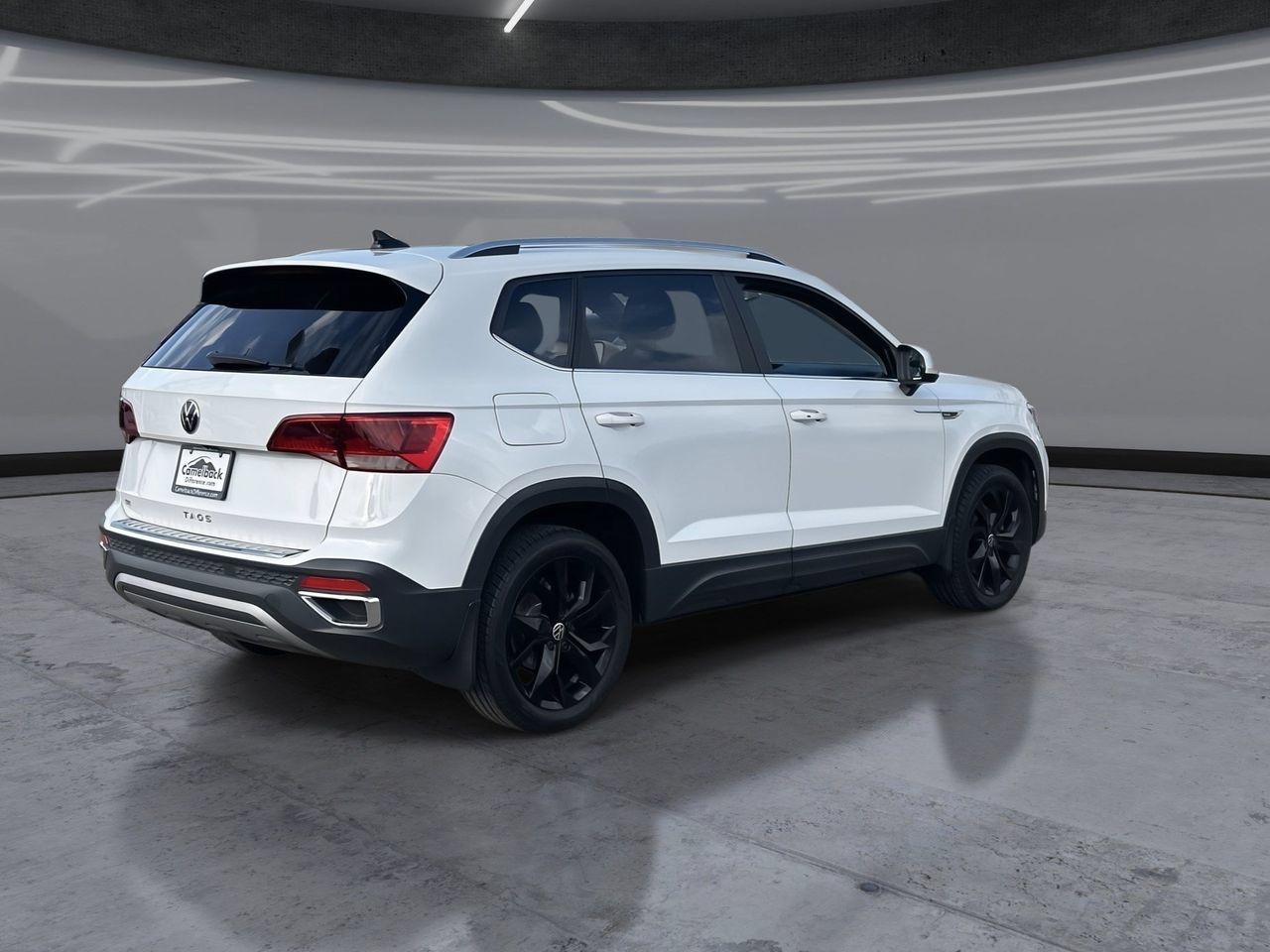 Used 2022 Volkswagen Taos SE w/ Panoramic Sunroof Package FWD image 5