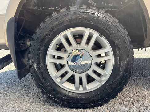 Used 2012 Ford F150 Lariat image 6