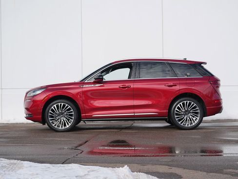 Used 2021 Lincoln Corsair Reserve w/ Sport Package image 6