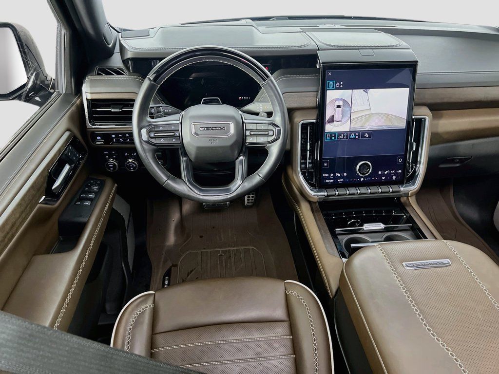 Certified 2025 GMC Yukon Denali Ultimate w/ LPO, Floor Liner Package AWD/4WD image 24