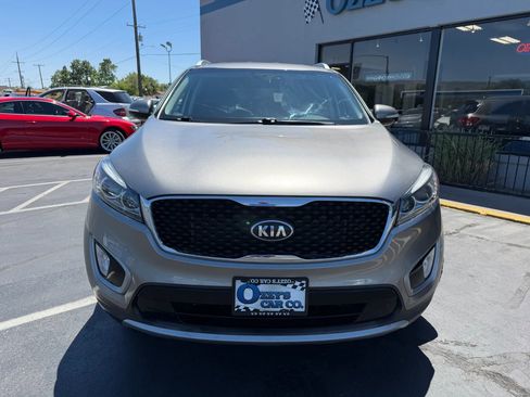 Used 2016 Kia Sorento EX w/ EX Premium Package AWD/4WD image 2