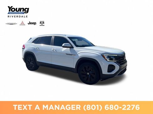 Used 2024 Volkswagen Atlas Cross Sport SE AWD/4WD image 7