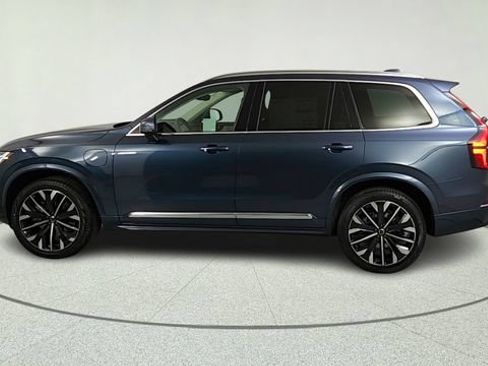 New 2026 Volvo XC90 T8 Ultra w/ Protection Package AWD/4WD image 4