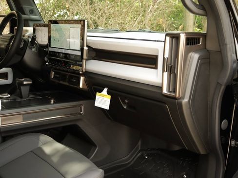 New 2025 GMC Hummer EV 3X w/ Extreme Off-Road Package image 41