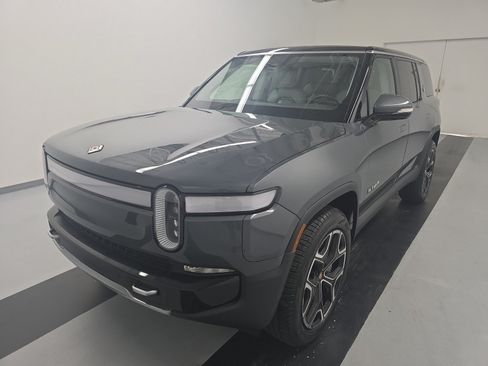 Used 2024 Rivian R1S Adventure AWD/4WD image 1