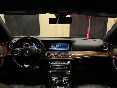 Used 2017 Mercedes-Benz E 300 image 16