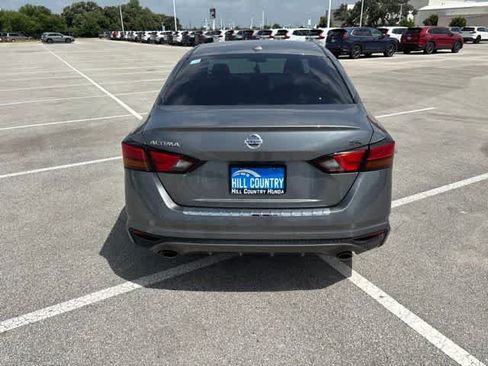 Used 2021 Nissan Altima 2.5 SR FWD image 4