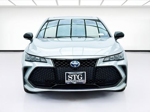 Used 2019 Toyota Avalon XSE w/ Carpet Mat Package image 2