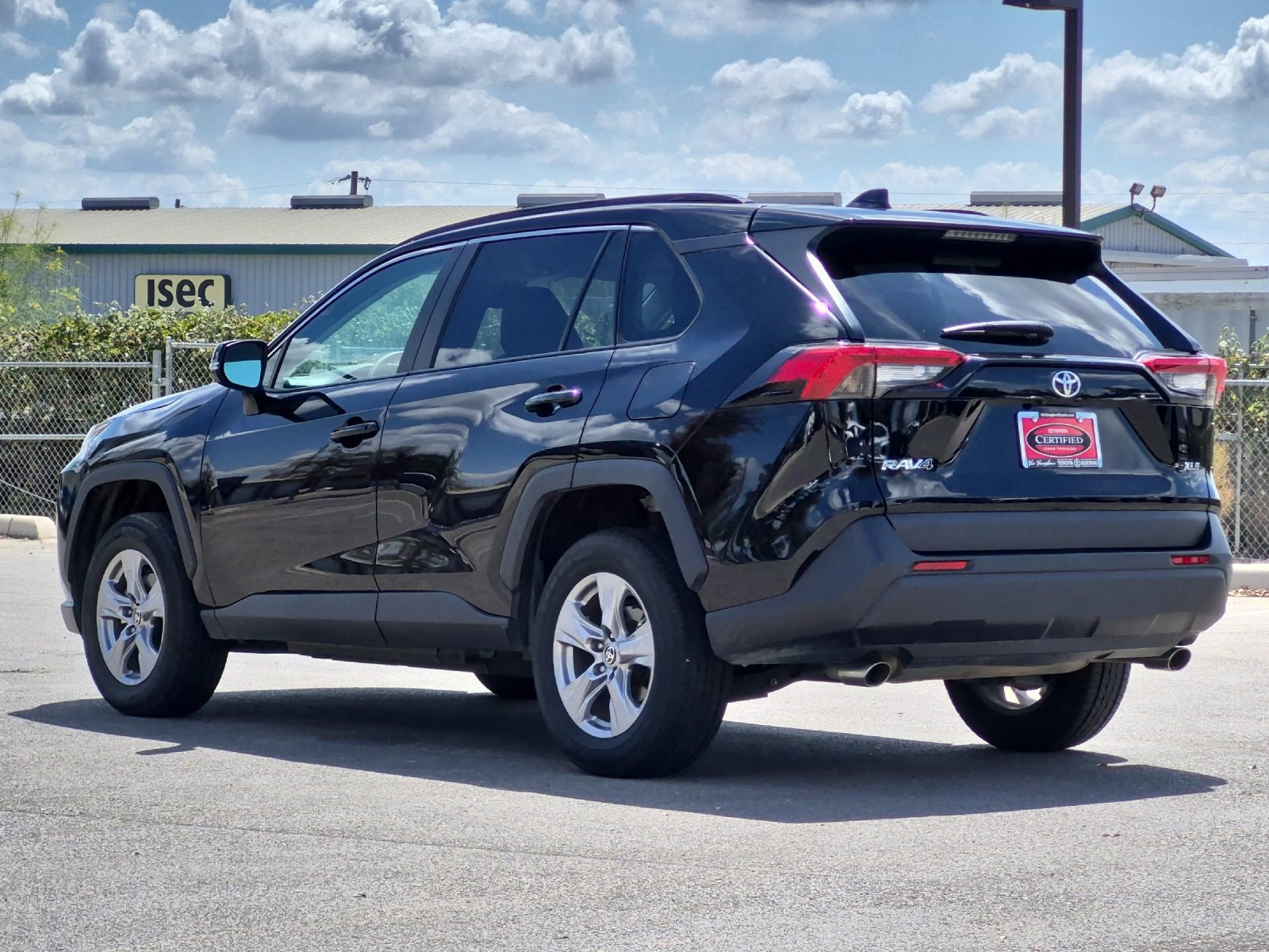 Certified 2025 Toyota RAV4 XLE FWD image 3