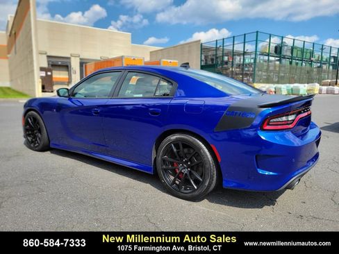 Used 2019 Dodge Charger Scat Pack w/ Daytona Edition Group image 3