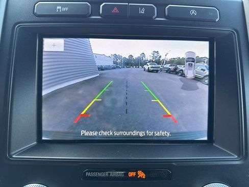 Used 2021 Ford Expedition XLT image 21