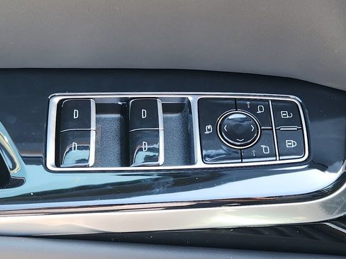New 2026 Cadillac Escalade Platinum Sport w/ LPO, Floor Liner Package AWD/4WD image 17