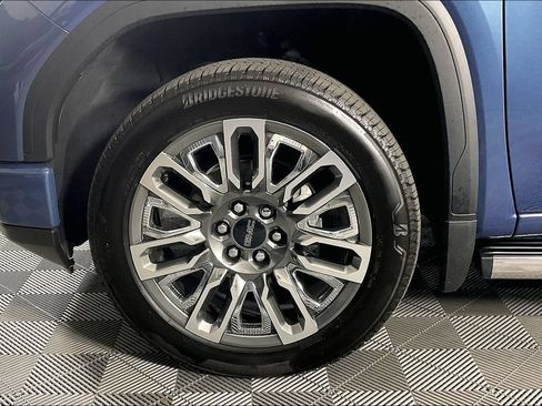 Used 2025 GMC Sierra 1500 Denali Ultimate AWD/4WD image 12