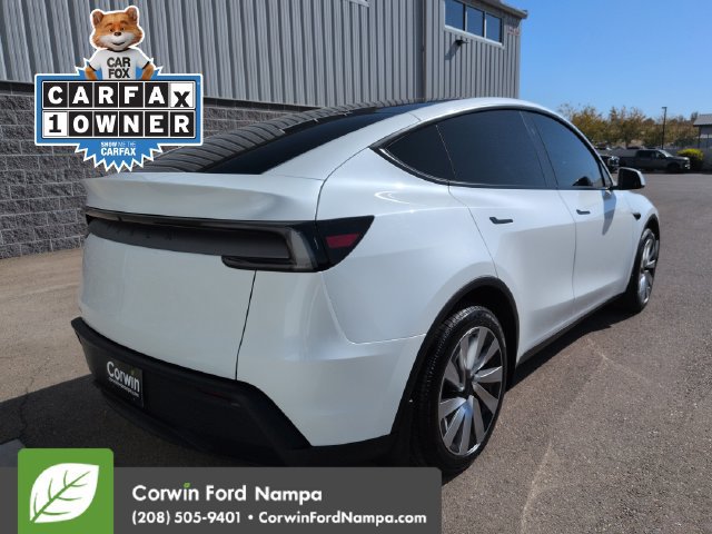 Used 2026 Tesla Model Y Long Range RWD image 3