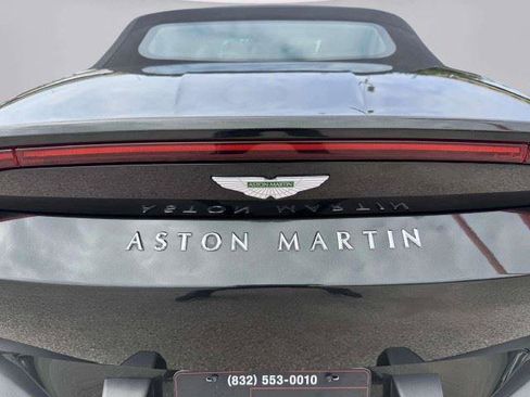 Used 2022 Aston Martin V8 Vantage Roadster RWD image 17