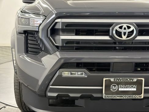 Used 2026 Toyota Tacoma SR5 AWD/4WD image 9