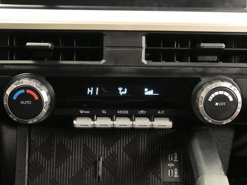 Used 2024 Toyota Tacoma TRD Off-Road image 19