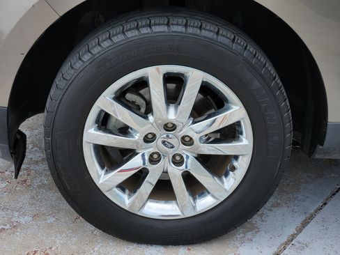 Used 2014 Ford Edge SEL w/ Equipment Group 205A FWD image 13