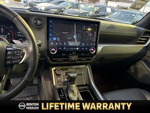 Used 2024 Lexus GX 550 image 18