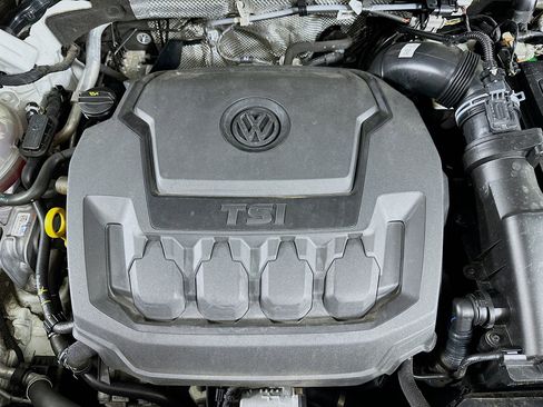 Used 2022 Volkswagen Tiguan SE R-Line FWD image 33
