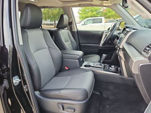 Used 2024 Toyota 4Runner SR5 Premium w/ Moonroof Package AWD/4WD image 19