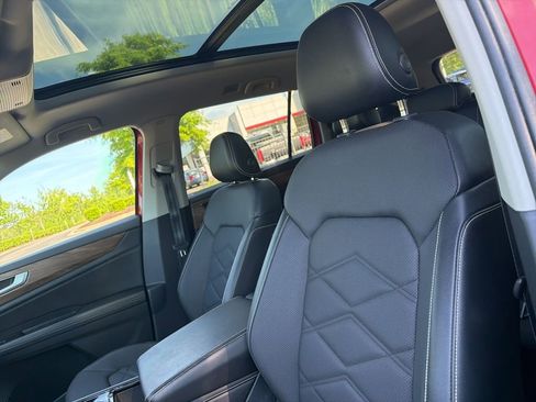 Used 2024 Volkswagen Atlas SE image 10