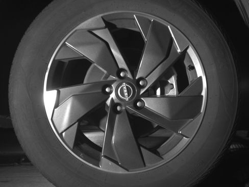 Used 2025 Nissan Rogue SV image 13