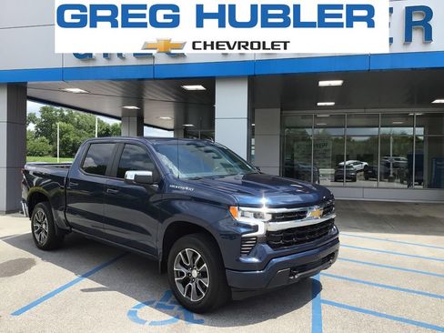 Used 2022 Chevrolet Silverado 1500 LT AWD/4WD image 1