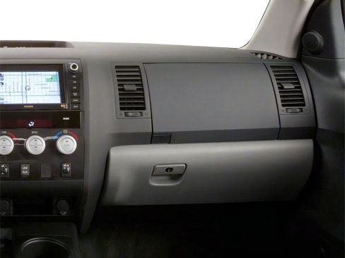 Used 2013 Toyota Tundra 4x4 Double Cab w/ Tow Pkg image 12