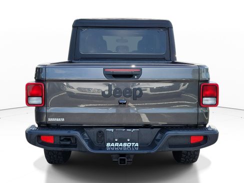 Used 2023 Jeep Gladiator Sport AWD/4WD image 5