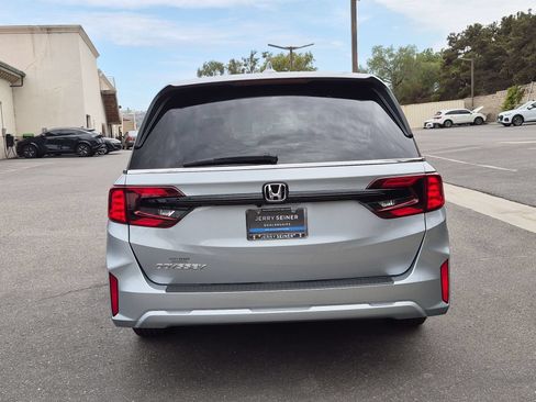 New 2026 Honda Odyssey EX-L image 10