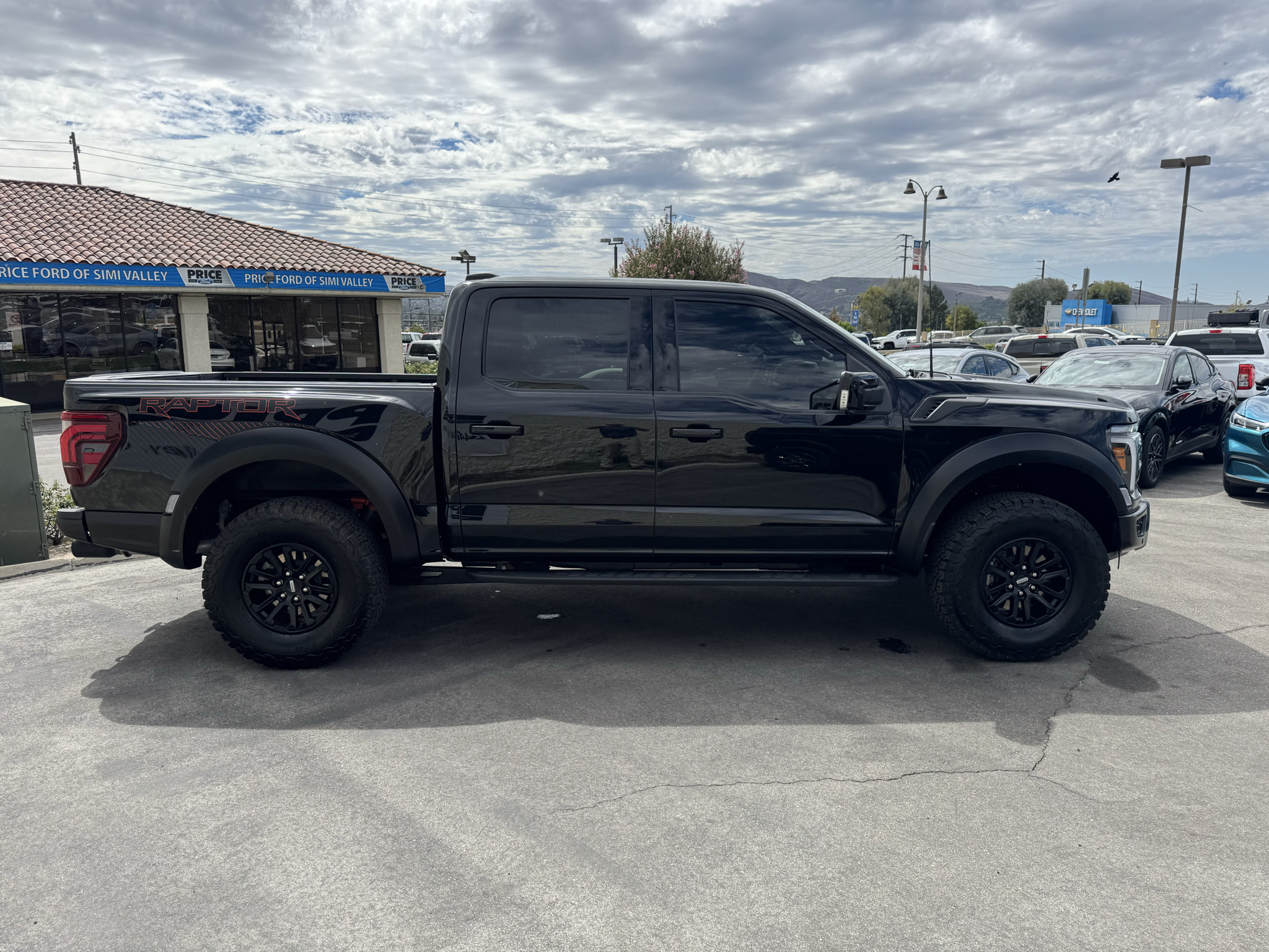 Used 2026 Ford F150 Raptor AWD/4WD image 4