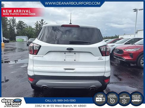 Certified 2017 Ford Escape SE FWD image 3
