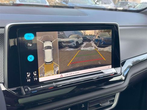 New 2026 Volkswagen Atlas Cross Sport SEL Premium R-Line image 27