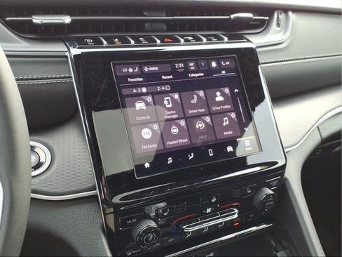New 2025 Jeep Grand Cherokee Altitude AWD/4WD image 25