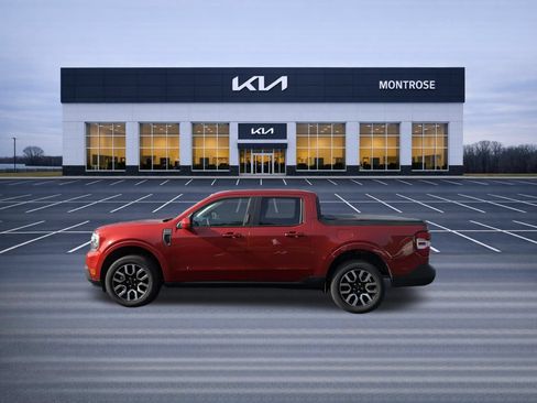 Used 2023 Ford Maverick Lariat w/ Lariat Luxury Package FWD image 9