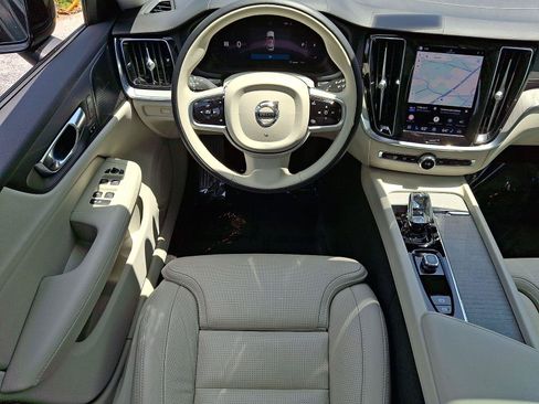 Certified 2023 Volvo V60 B5 Cross Country Ultimate AWD/4WD image 11