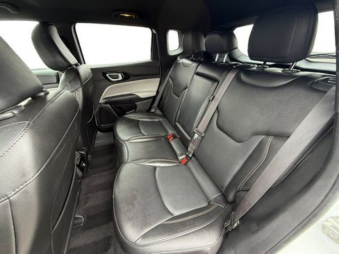 Used 2023 Jeep Compass Limited image 16