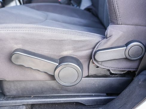 Used 2015 Jeep Wrangler Sport image 19