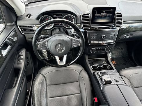 Used 2018 Mercedes-Benz GLS 550 4MATIC w/ Driver Assistance Package image 17