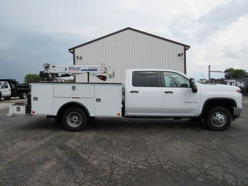 Used 2023 Chevrolet Silverado 3500 W/T w/ WT Convenience Package AWD/4WD image 2