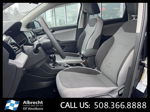 Used 2022 Volkswagen Taos S image 10